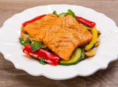 Рыба с овощами: 10 вкусных рецептов с фото